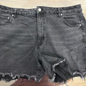 Tinsel Black Jean Shorts Distressed Frayed Hem NWOT